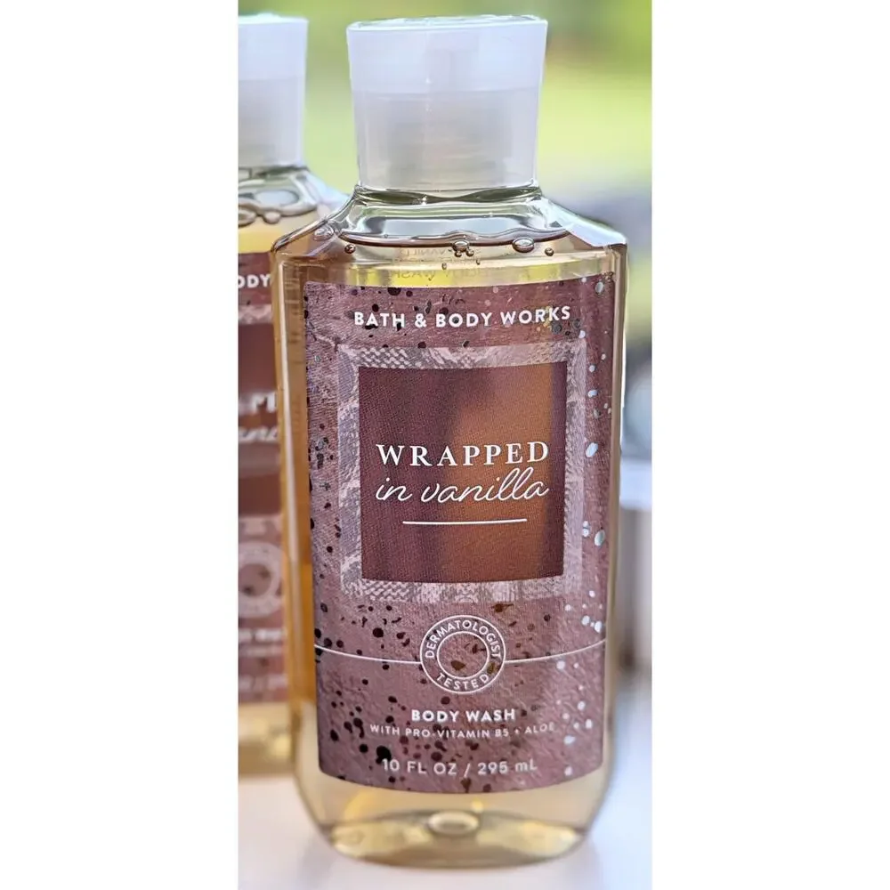Bath & Body Works Wrapped in Vanilla 10oz Shower Gel Body Wash with Aloe B5 x3